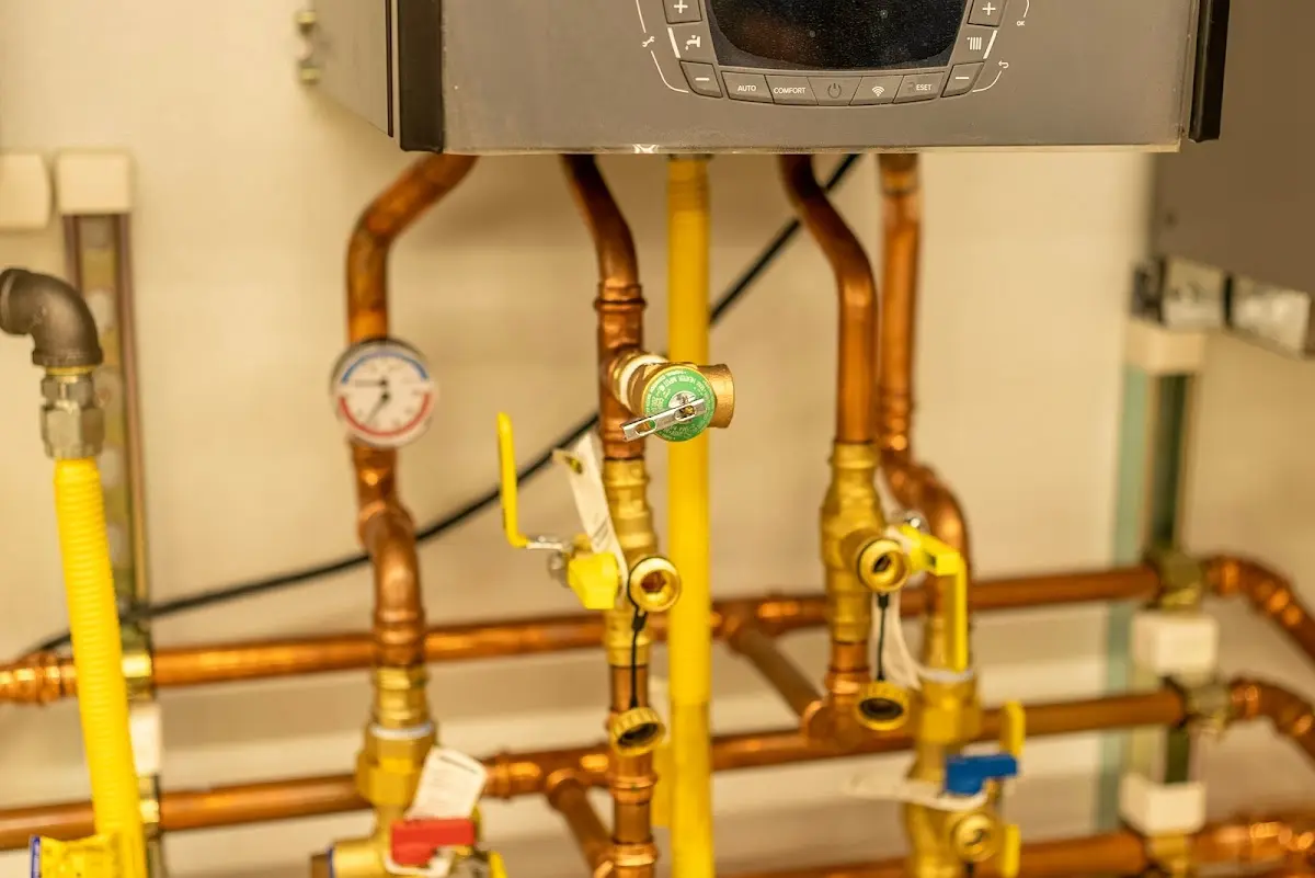 Licensed technician providing Emergency Plumbing for a homeowner in Davie